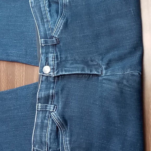 Signature Slimming by Christopher Banks Jeans Size 6 Short - Picture 3 of 4